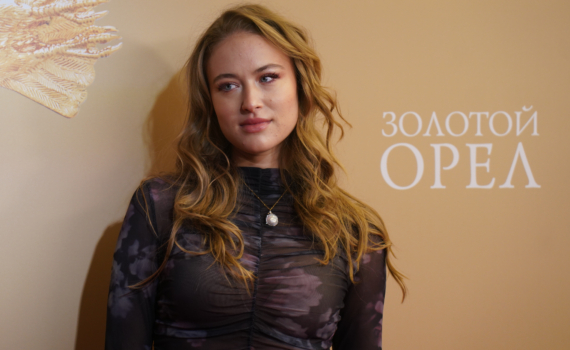 Масло поверх помады — да: странные сочетания, которые дают люксовый эффект Масло поверх помады — да: странные сочетания, которые дают люксовый эффект