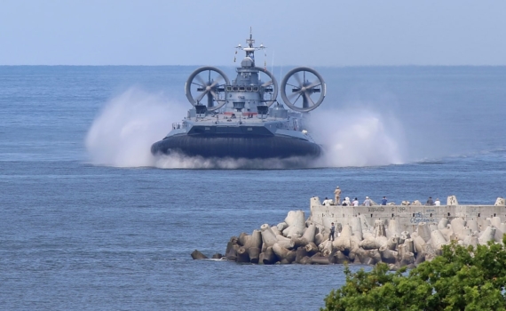 Живов: Риски блокировки Баб-эль-Мандебского пролива возросли Живов: Риски блокировки Баб-эль-Мандебского пролива возросли